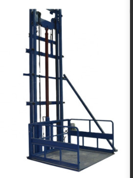 Gudang 220V 2-8 Lantai Cargo Lift Dengan Garansi 1 Tahun