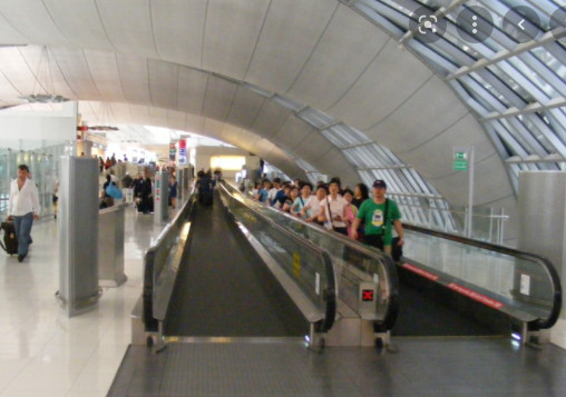 Eskalator Datar ODM Di Subway Bandara